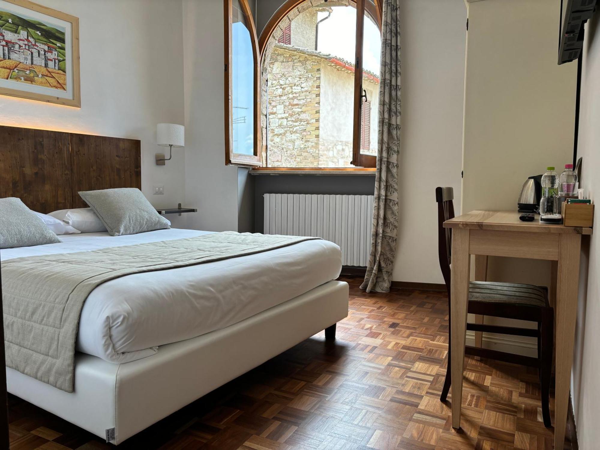 Hotel La Fortezza Assisi Exteriör bild