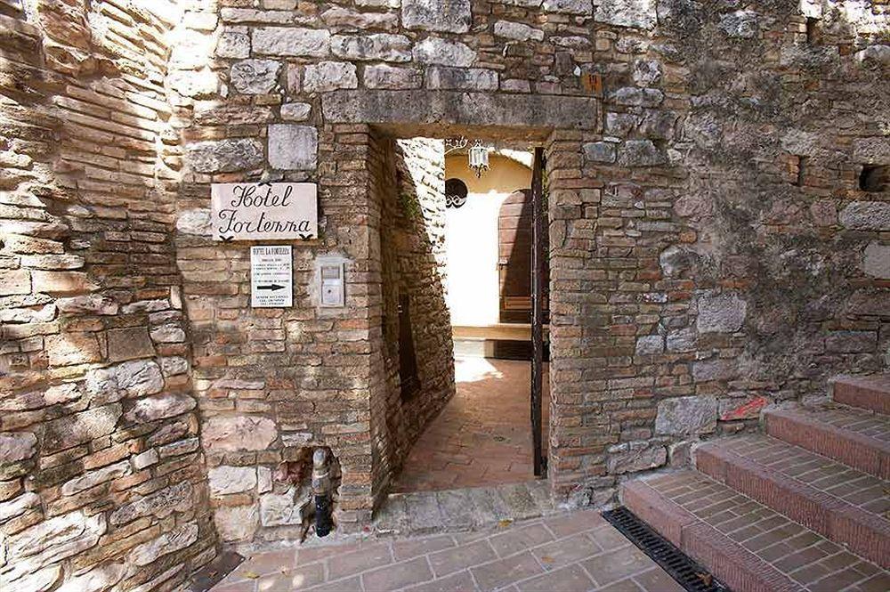 Hotel La Fortezza Assisi Exteriör bild
